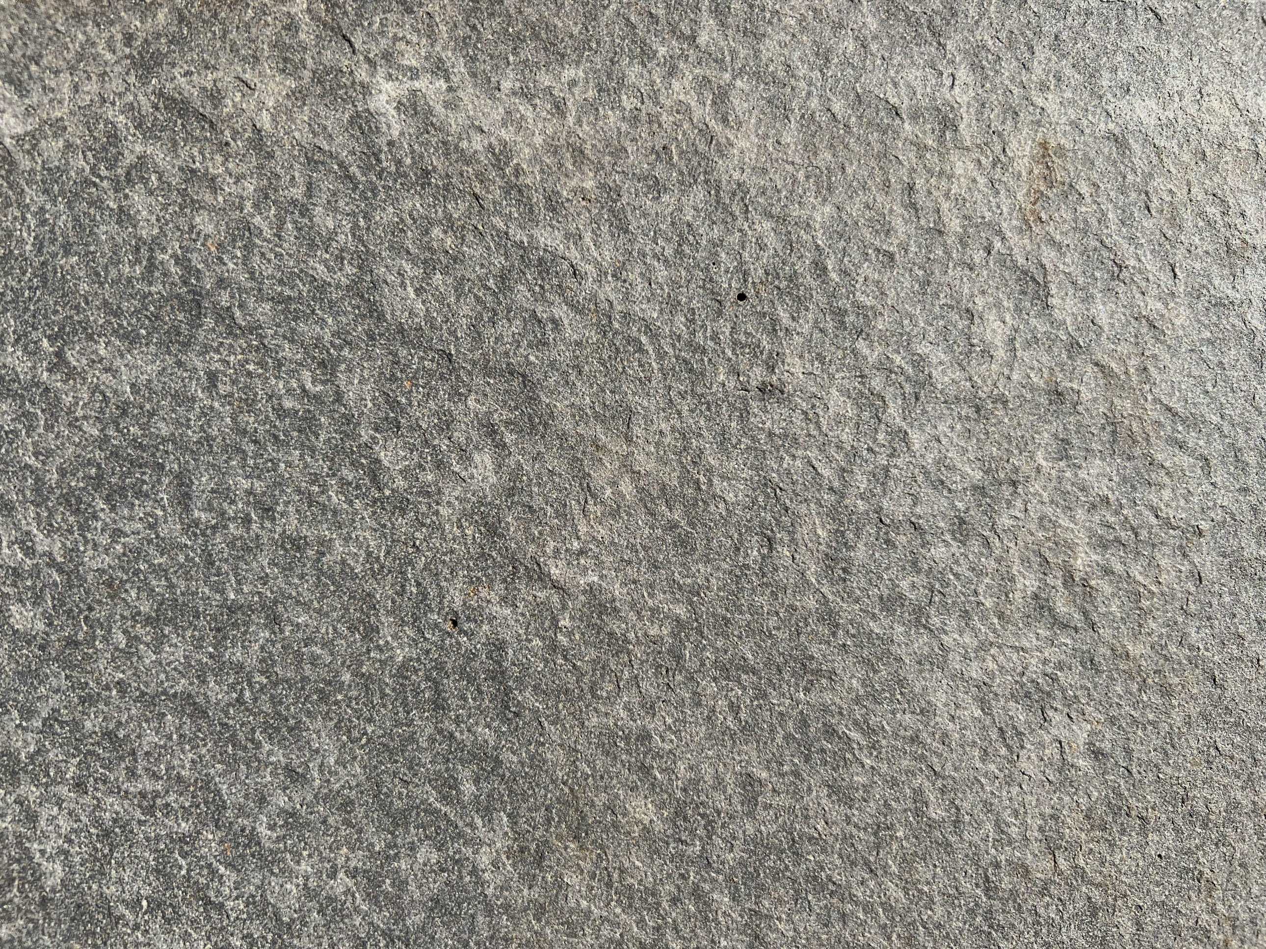 Vesuvius bluestone outdoor tile