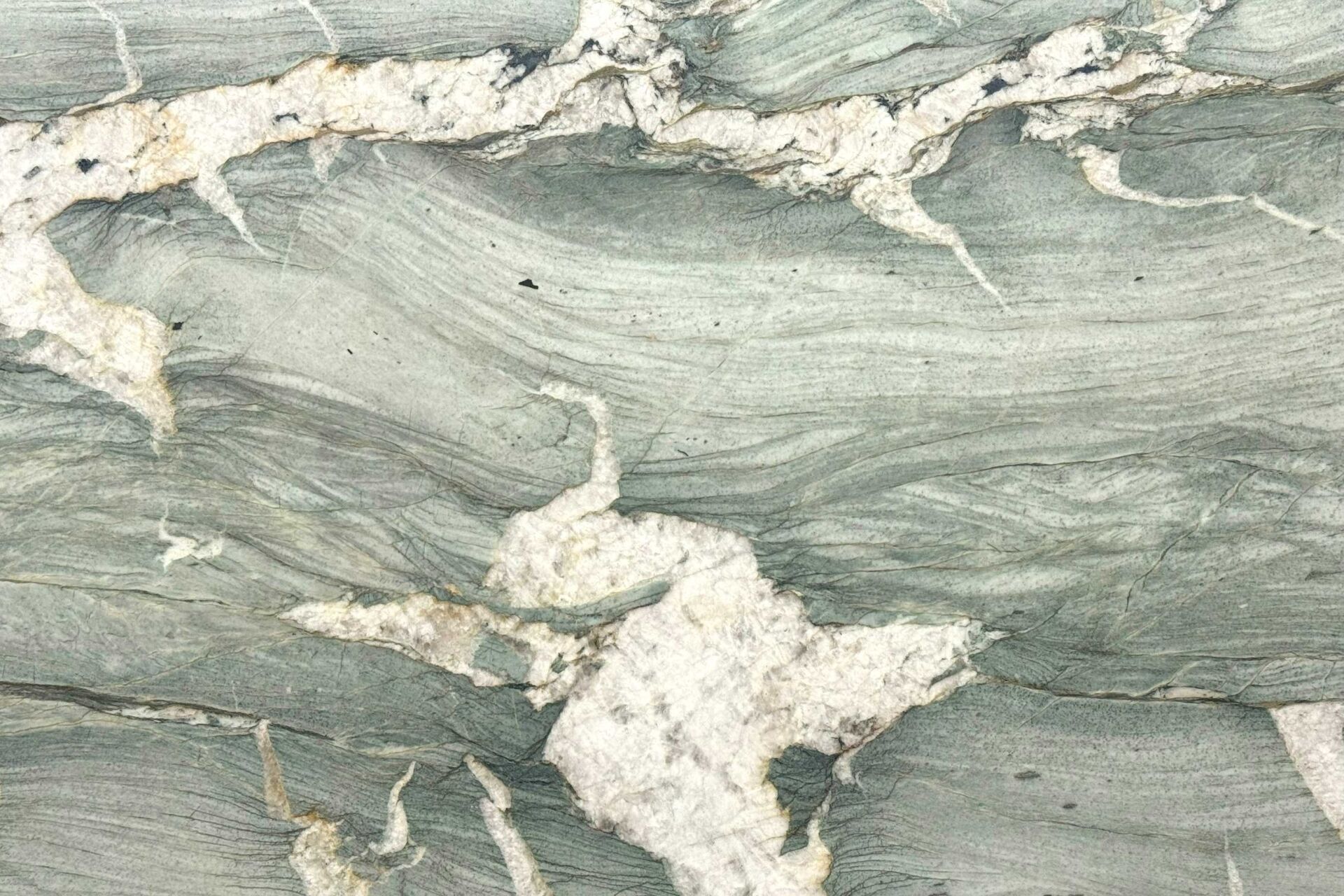 Crystal Jungle green quartzite slab